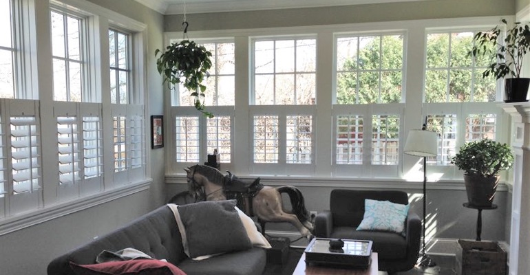 Cafe shutters in a living room in New Brunswick. New Brunswick cafe shutters living room